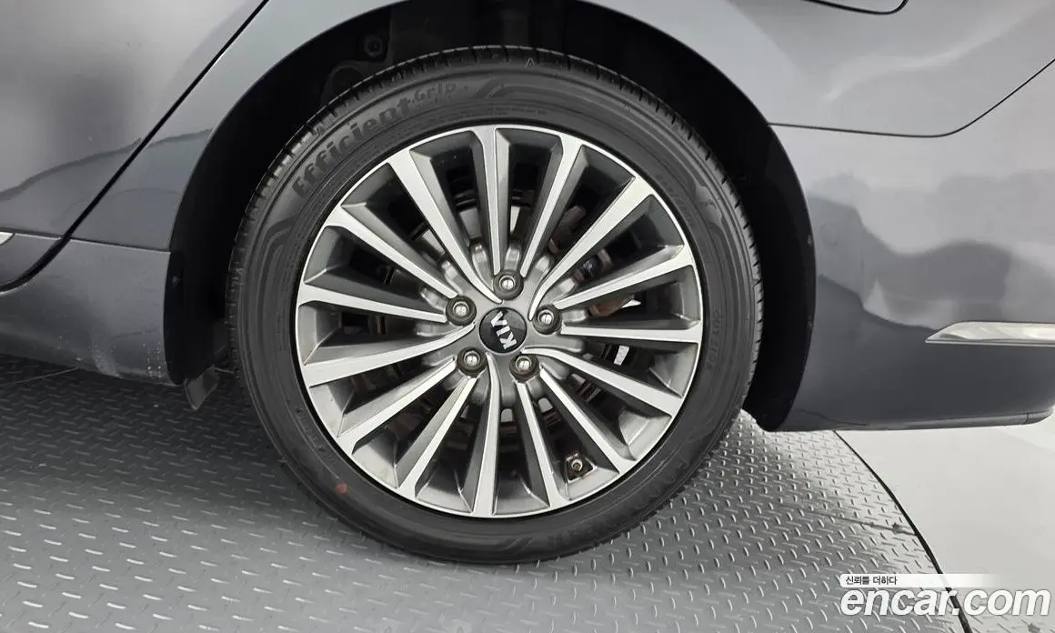 Kia K7 2018 2.4 автомат (гидро), фото 7 Kia K7 2018 2.4 автомат (гидро), фото 7
