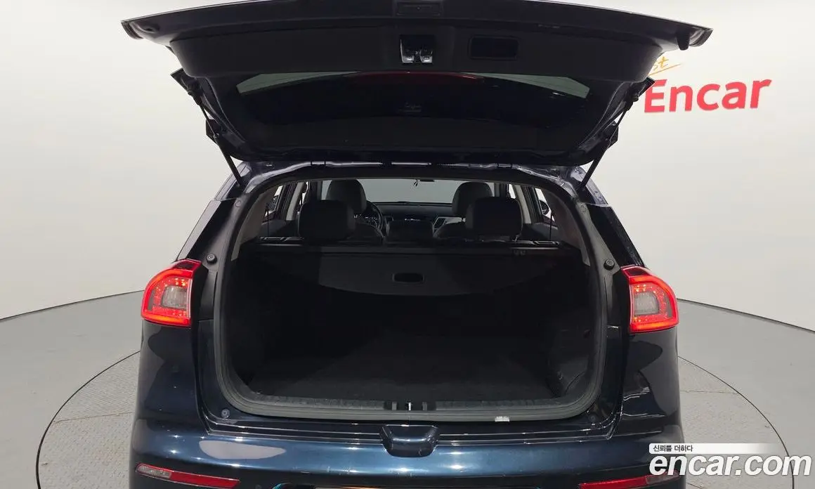 Kia Niro 2018 1.6 автомат (гидро), фото 20