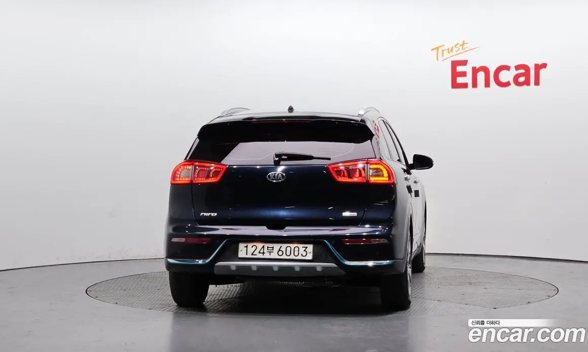 Kia Niro 2018 1.6 автомат (гидро), фото 4
