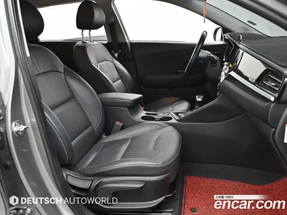 Kia Niro 2019 1.6 автомат (гидро), фото 10