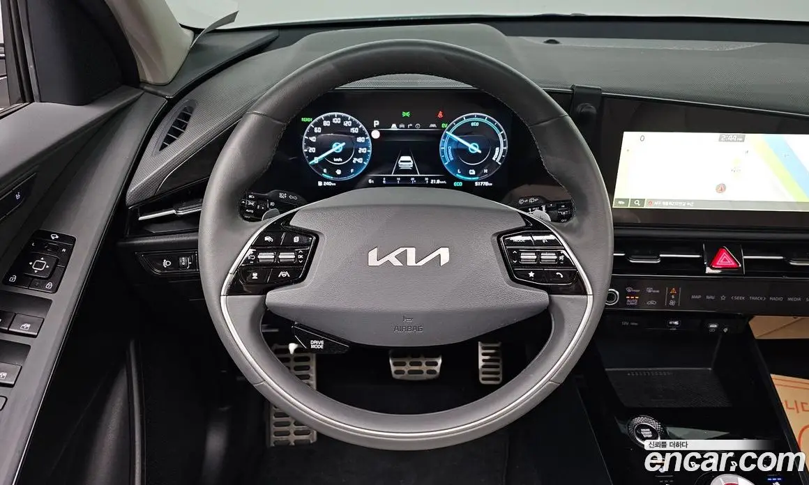 Kia Niro 2022 1.6 автомат (гидро), фото 14