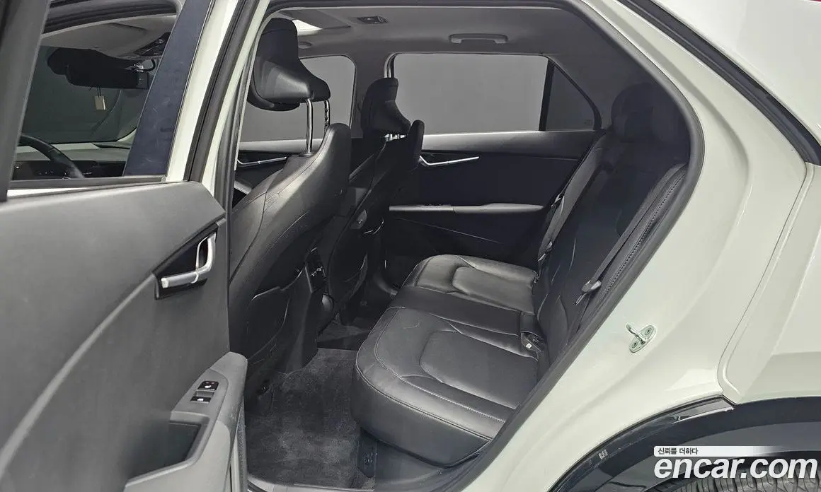 Kia Niro 2022 1.6 автомат (гидро), фото 11