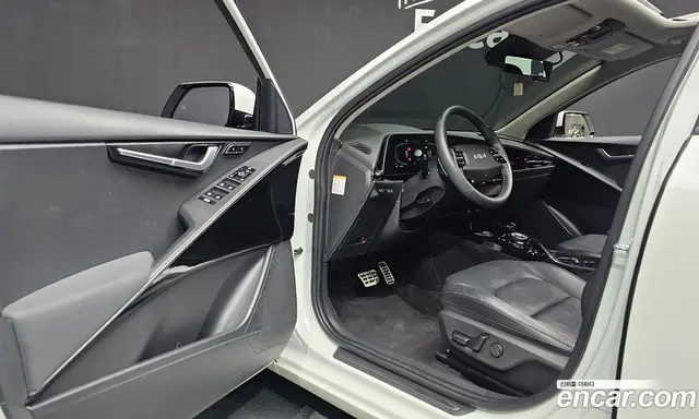 Kia Niro 2022 1.6 автомат (гидро), миниатюра 10
