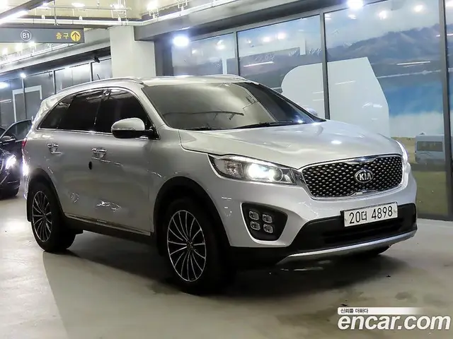 Kia Sorento 2015 2.0 автомат (гидро), миниатюра 1