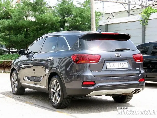 Kia Sorento 2019 2.0 автомат (гидро), миниатюра 3 Kia Sorento 2019 2.0 автомат (гидро), миниатюра 3