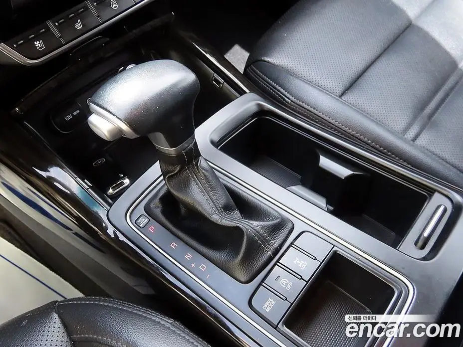Kia Sorento 2019 2.0 автомат (гидро), фото 10 Kia Sorento 2019 2.0 автомат (гидро), фото 10