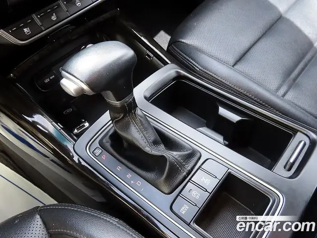 Kia Sorento 2019 2.0 автомат (гидро), миниатюра 10 Kia Sorento 2019 2.0 автомат (гидро), миниатюра 10