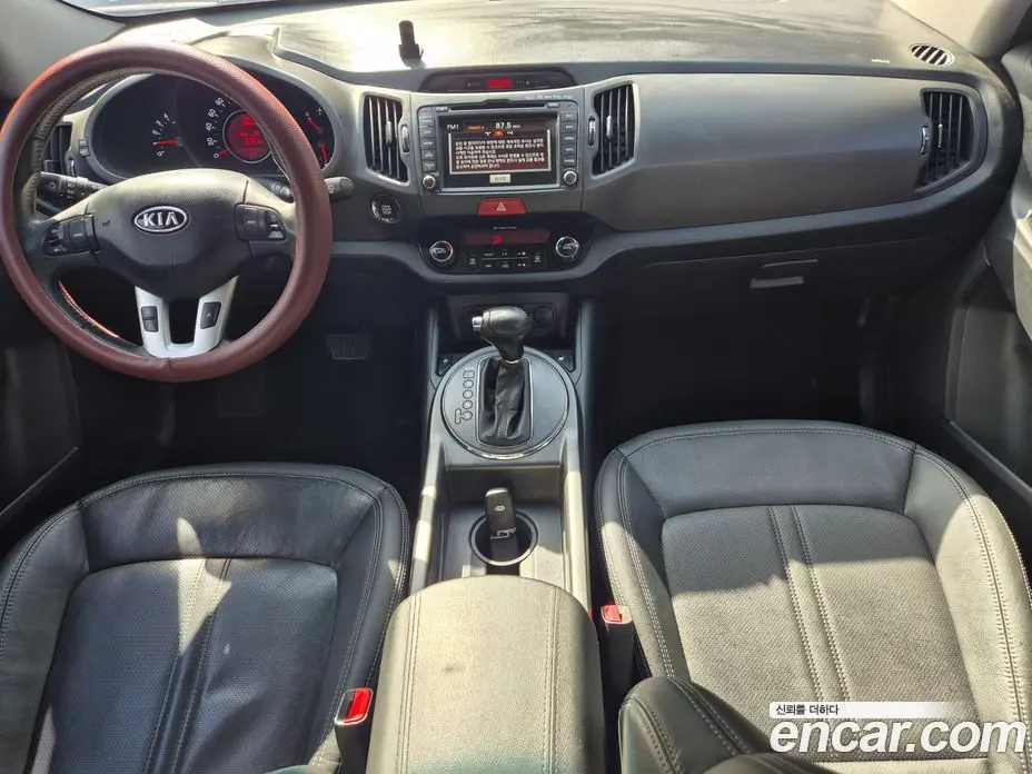 Kia Sportage 2011 2.0 автомат (гидро), фото 13