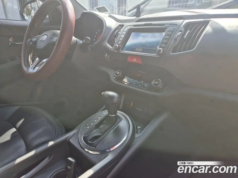 Kia Sportage 2011 2.0 автомат (гидро), фото 15