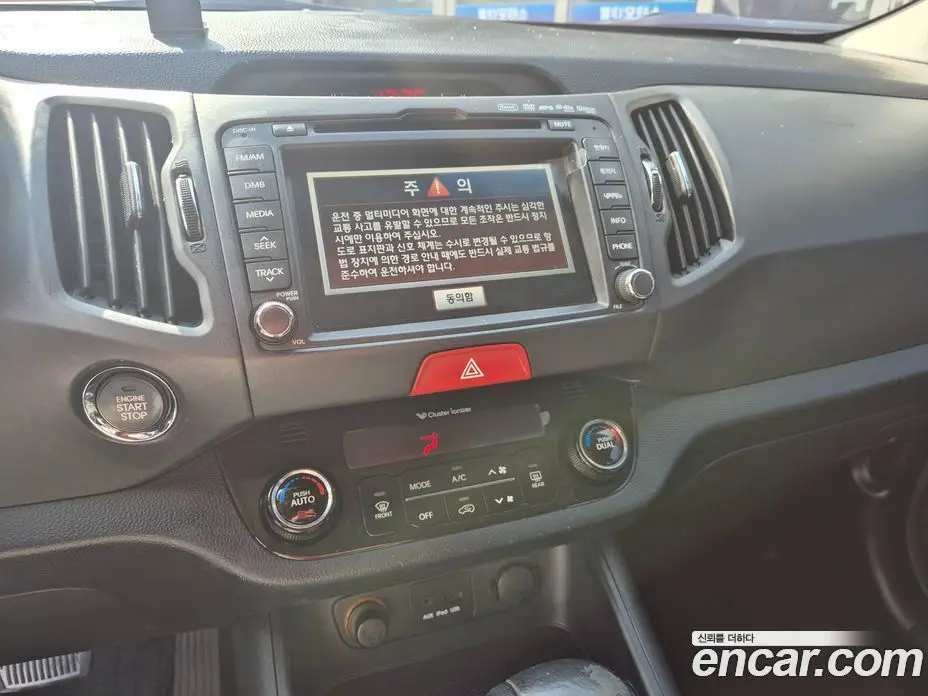 Kia Sportage 2011 2.0 автомат (гидро), фото 17