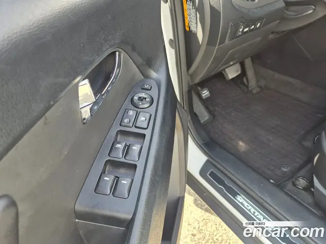 Kia Sportage 2011 2.0 автомат (гидро), миниатюра 10