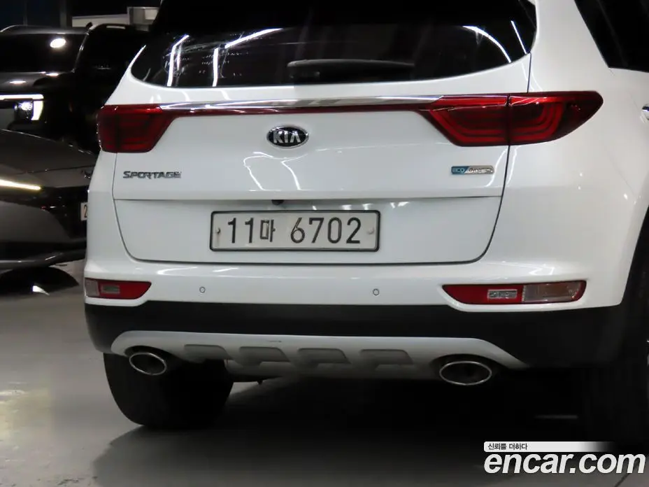 Kia Sportage 2016 2.0 автомат (гидро), фото 17