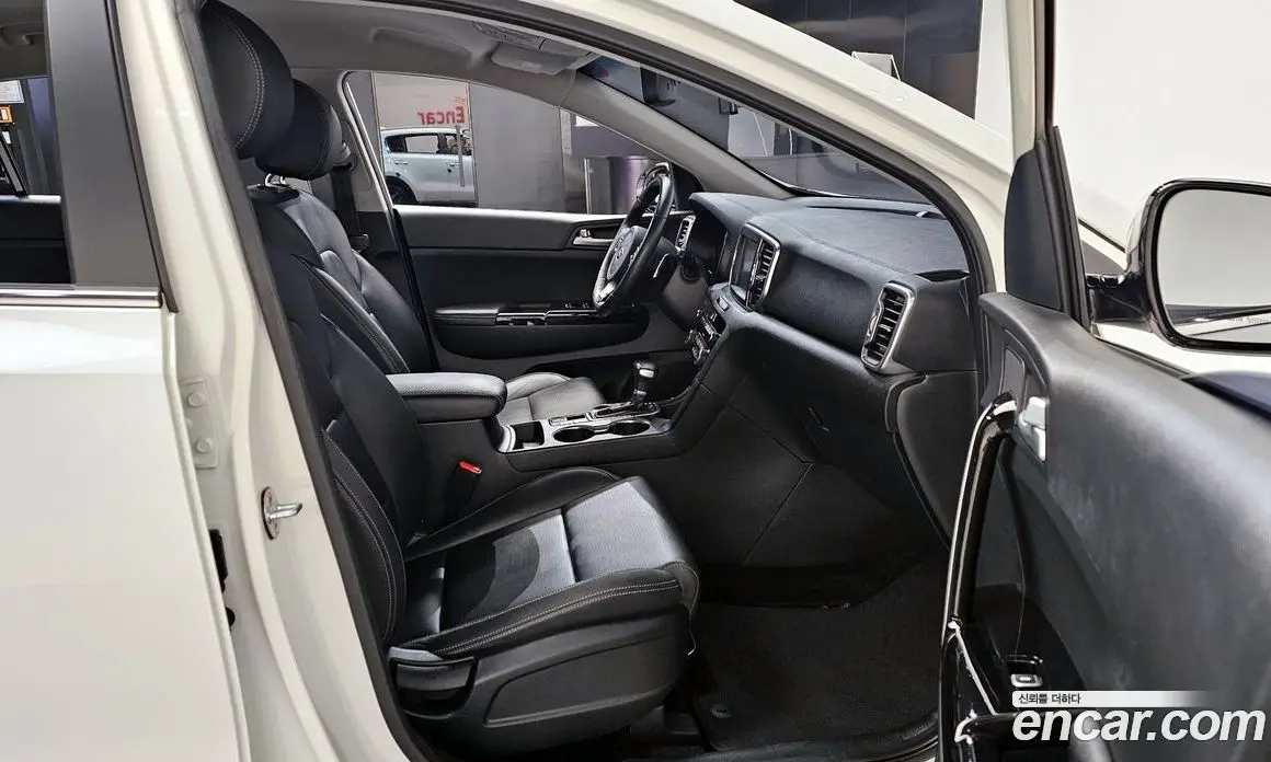 Kia Sportage 2017 2.0 автомат (гидро), фото 16