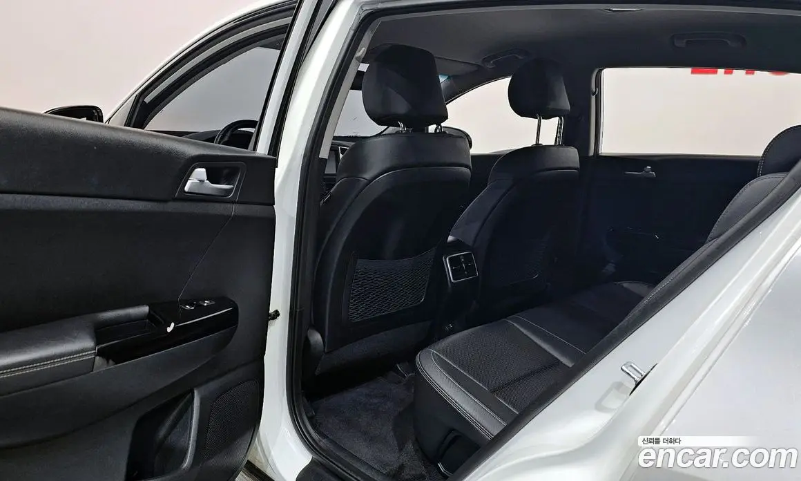 Kia Sportage 2017 2.0 автомат (гидро), фото 17