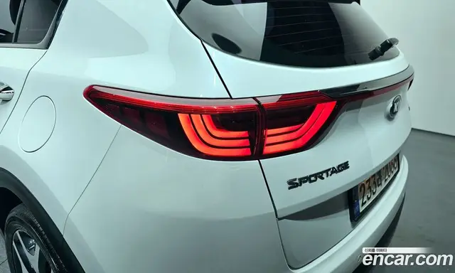 Kia Sportage 2017 2.0 автомат (гидро), миниатюра 9