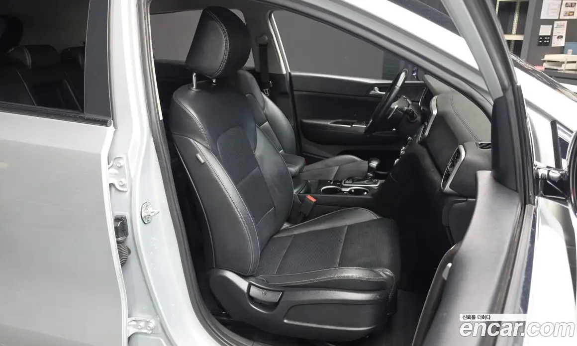Kia Sportage 2021 1.6 автомат (гидро), фото 16