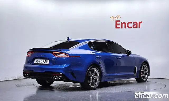 Kia Stinger 2018 2.0 автомат (гидро), миниатюра 2