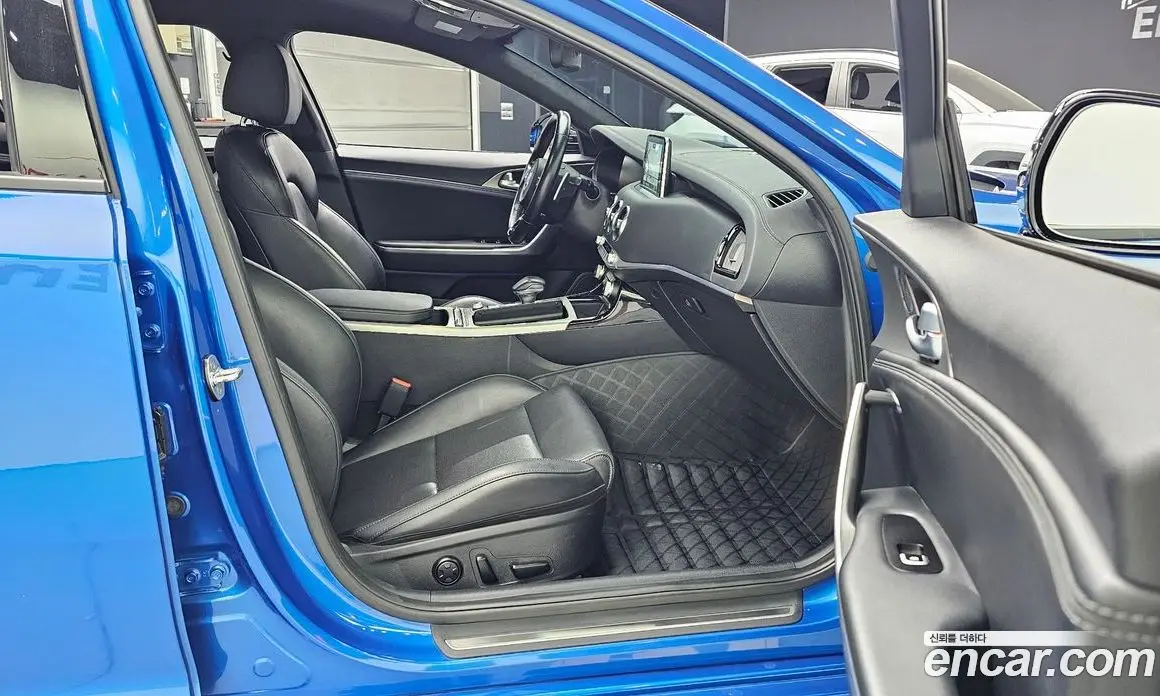 Kia Stinger 2018 2.0 автомат (гидро), фото 11