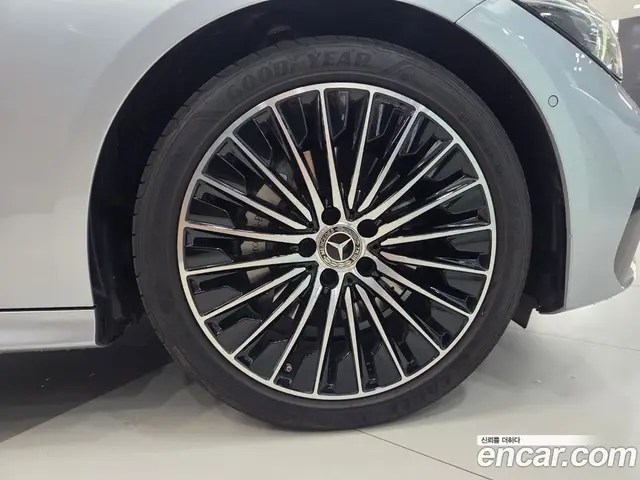 Mercedes-Benz CLE-Class 2024 2.0 автомат (гидро), миниатюра 5