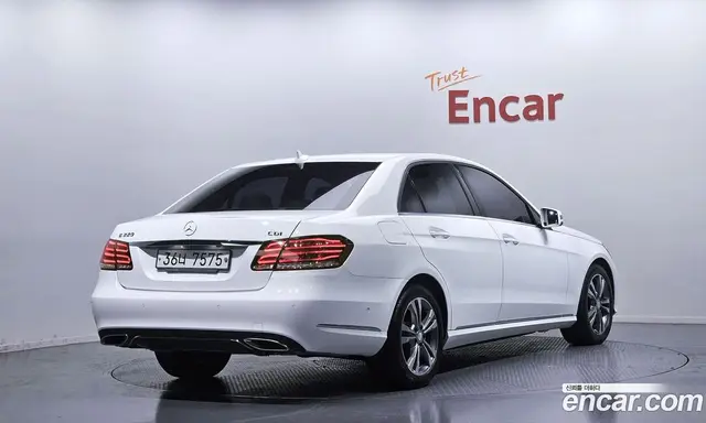 Mercedes-Benz E-Class 2015 2.1 автомат (гидро), миниатюра 2 Mercedes-Benz E-Class 2015 2.1 автомат (гидро), миниатюра 2