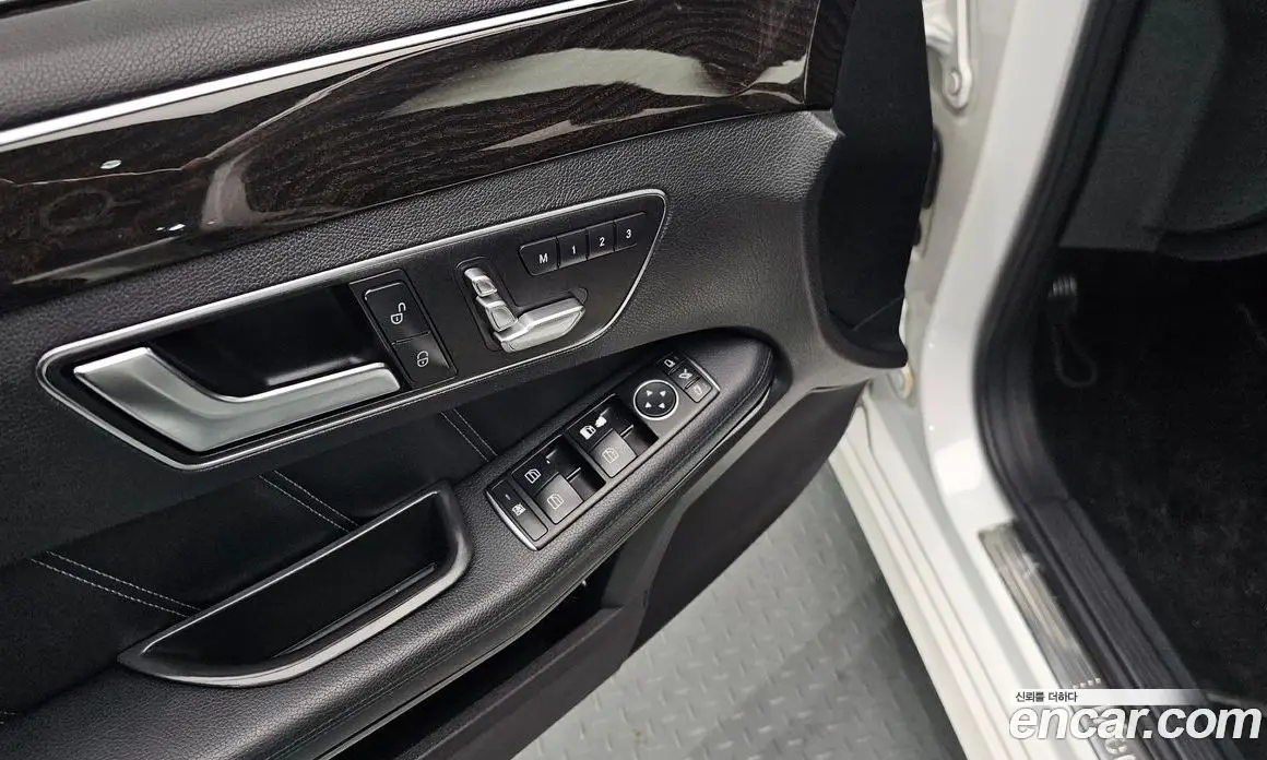 Mercedes-Benz E-Class 2015 2.1 автомат (гидро), фото 17 Mercedes-Benz E-Class 2015 2.1 автомат (гидро), фото 17