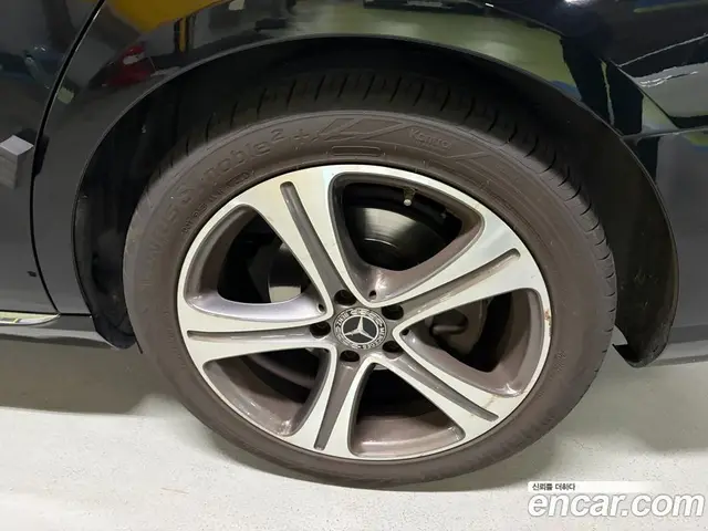 Mercedes-Benz E-Class 2020 2.0 автомат (гидро), миниатюра 5