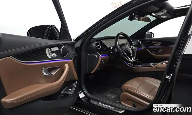 Mercedes-Benz E-Class 2021 2.0 автомат (гидро), миниатюра 12