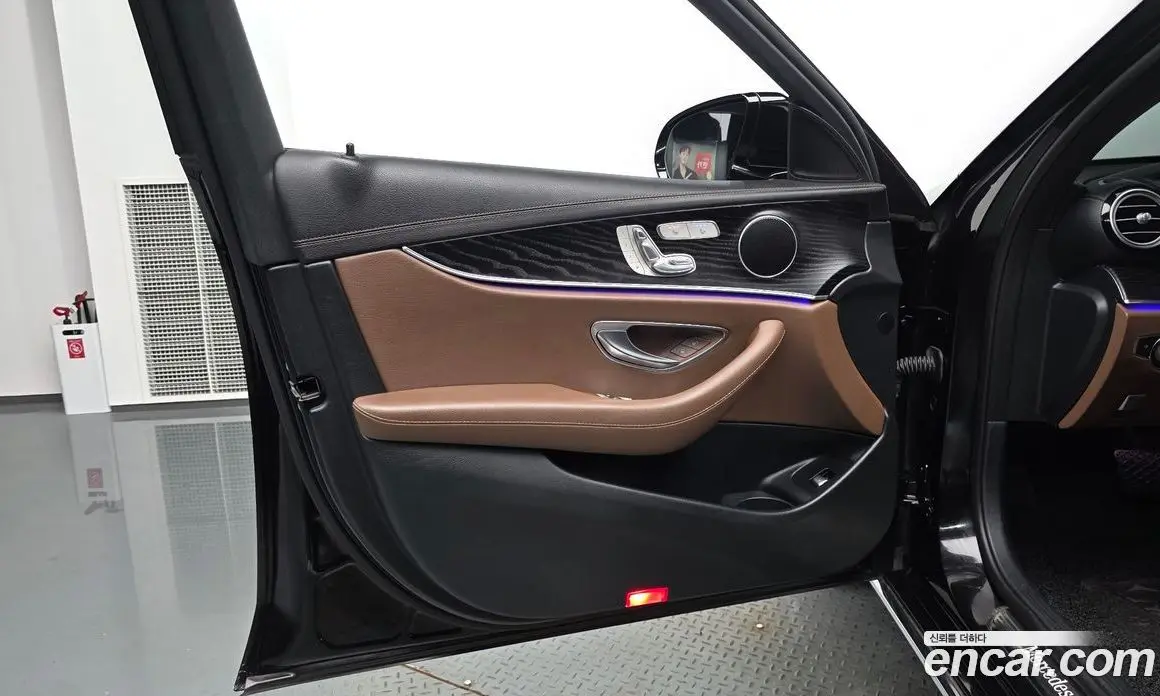 Mercedes-Benz E-Class 2021 2.0 автомат (гидро), фото 13