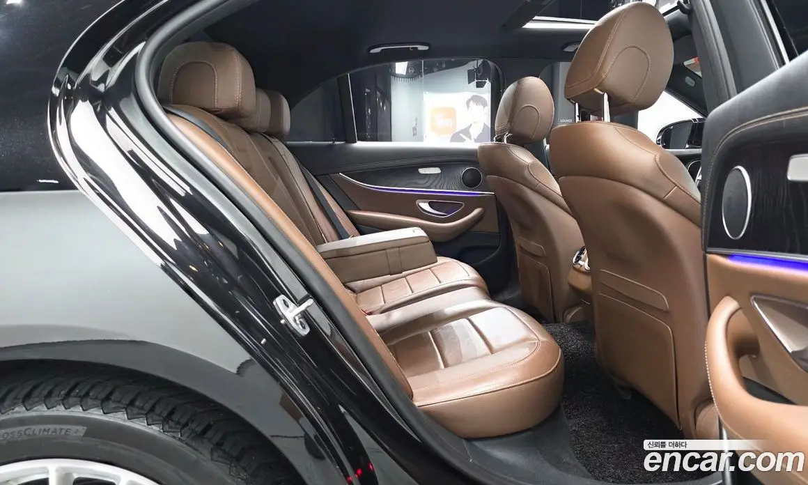 Mercedes-Benz E-Class 2021 2.0 автомат (гидро), фото 16