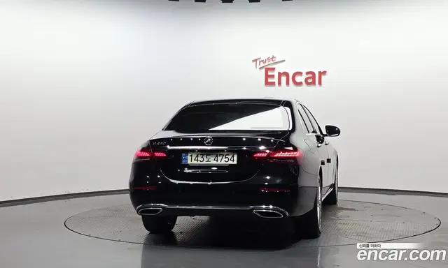 Mercedes-Benz E-Class 2021 2.0 автомат (гидро), миниатюра 3