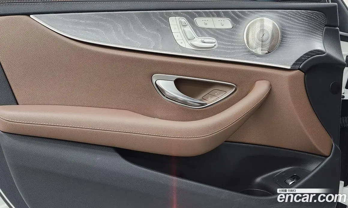 Mercedes-Benz E-Class 2023 2.0 автомат (гидро), фото 15