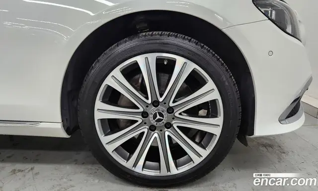 Mercedes-Benz E-Class 2023 2.0 автомат (гидро), миниатюра 5