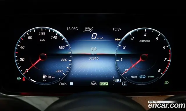 Mercedes-Benz E-Class 2023 2.0 автомат (гидро), миниатюра 8