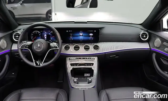 Mercedes-Benz E-Class 2023 2.0 автомат (гидро), миниатюра 9