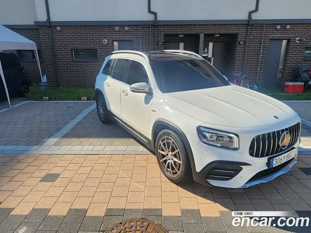 Mercedes-Benz GLB-Class 2023 2.0 автомат (гидро), миниатюра 4