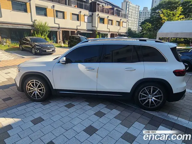 Mercedes-Benz GLB-Class 2023 2.0 автомат (гидро), миниатюра 5