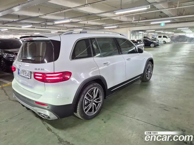 Mercedes-Benz GLB-Class 2024 2.0 автомат (гидро), миниатюра 2