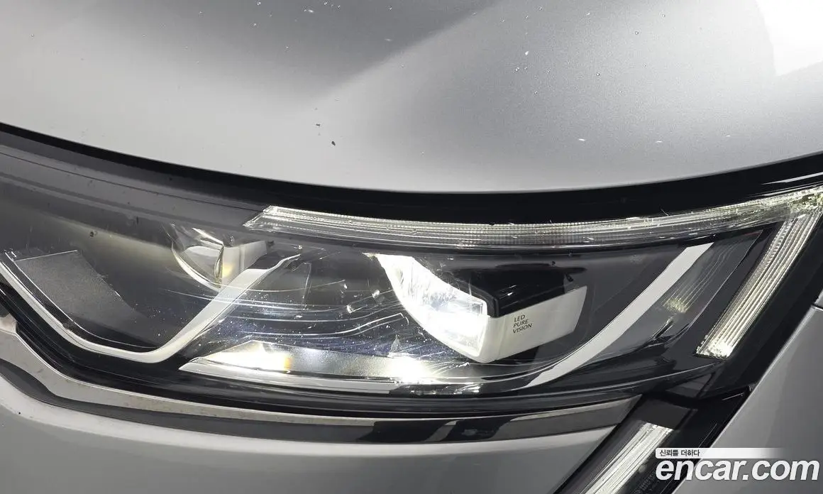 Renault (Samsung) QM6 2016 2.0 автомат (гидро), фото 8 Renault (Samsung) QM6 2016 2.0 автомат (гидро), фото 8