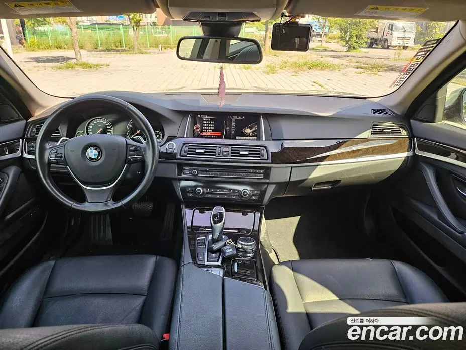 BMW 5 серия 2016 2.0 автомат (гидро), фото 17