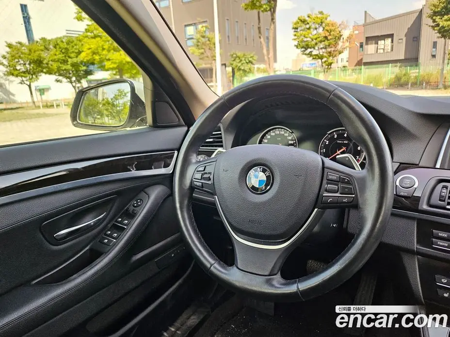 BMW 5 серия 2016 2.0 автомат (гидро), фото 20