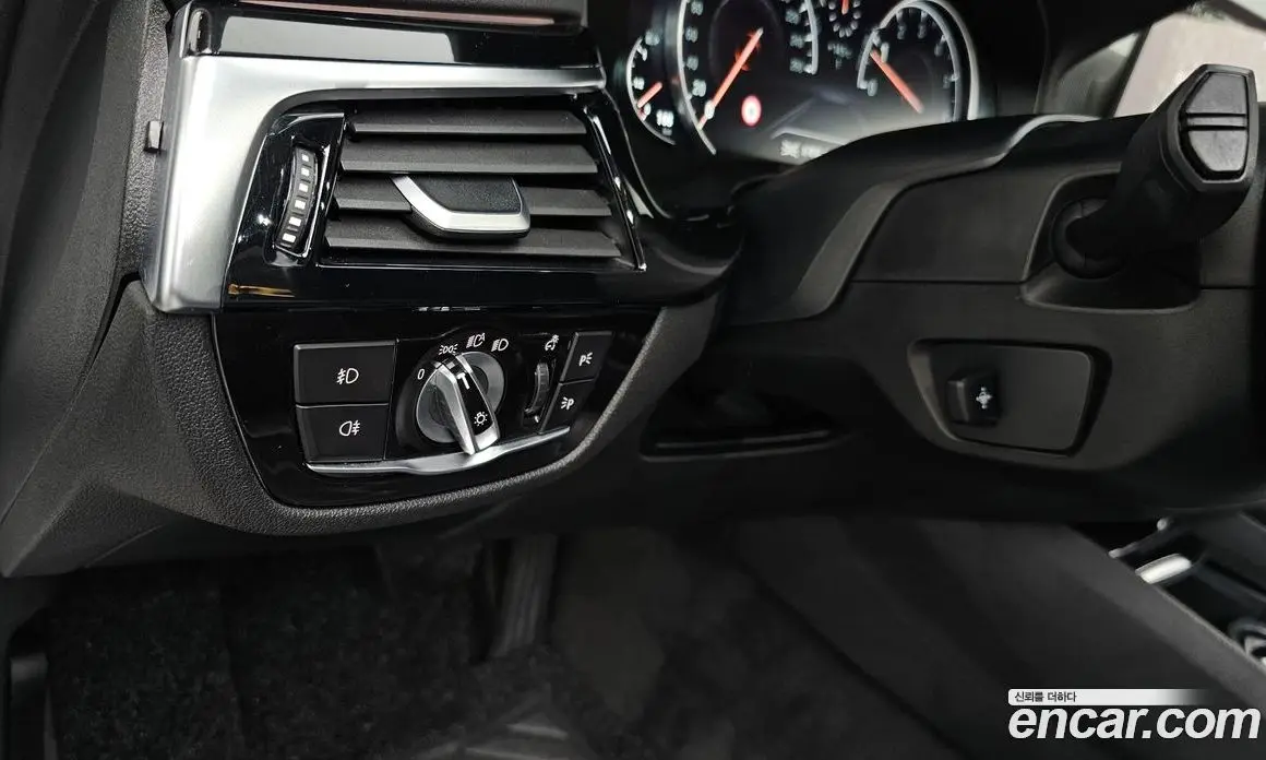 BMW 5 серия 2018 2.0 автомат (гидро), фото 17
