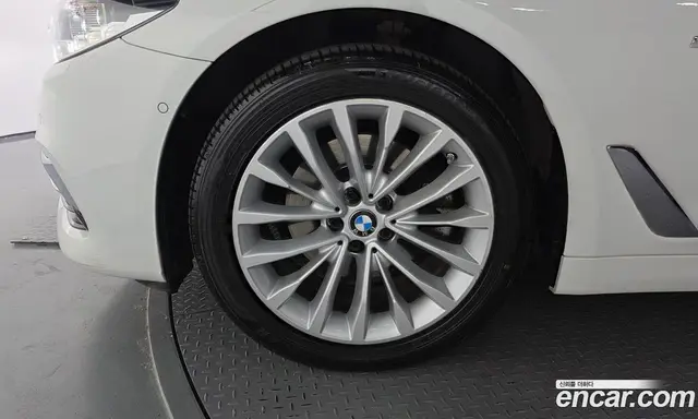 BMW 5 серия 2018 2.0 автомат (гидро), миниатюра 5