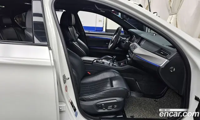 BMW M5 2015 4.4 автомат (гидро), миниатюра 11
