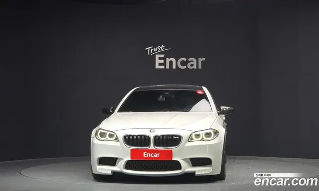 BMW M5 2015 4.4 автомат (гидро), миниатюра 3