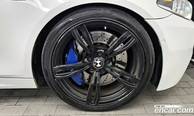 BMW M5 2015 4.4 автомат (гидро), миниатюра 5