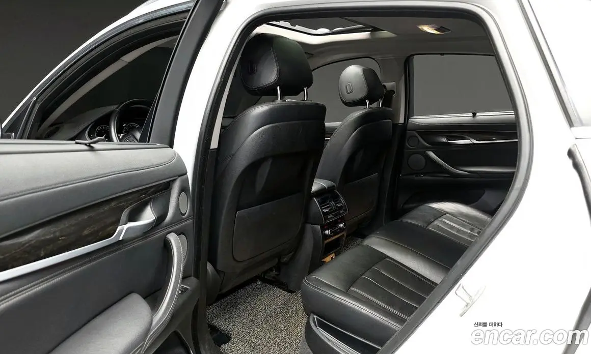 BMW X6 2018 3.0 автомат (гидро), фото 12