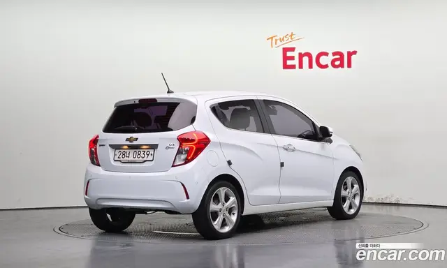 Chevrolet Spark 2016 1.0 автомат (гидро), миниатюра 2