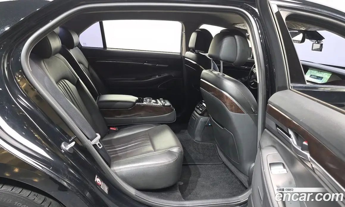 Genesis EQ900 2016 3.8 автомат (гидро), фото 12 Genesis EQ900 2016 3.8 автомат (гидро), фото 12