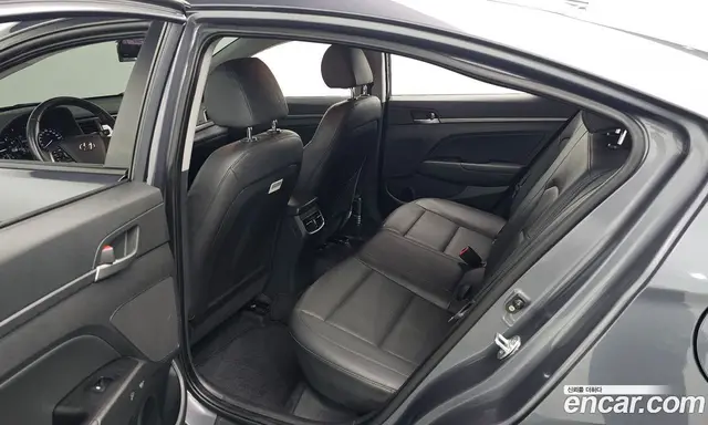 Hyundai Avante 2017 1.6 автомат (гидро), миниатюра 12