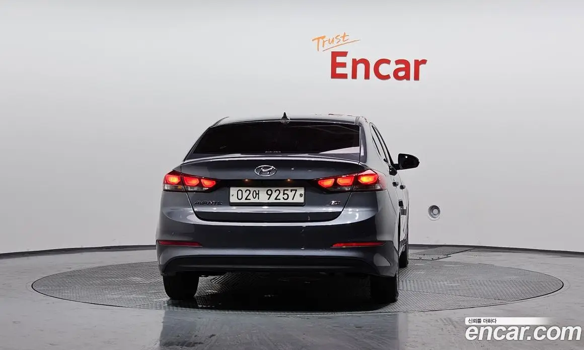 Hyundai Avante 2017 1.6 автомат (гидро), фото 4